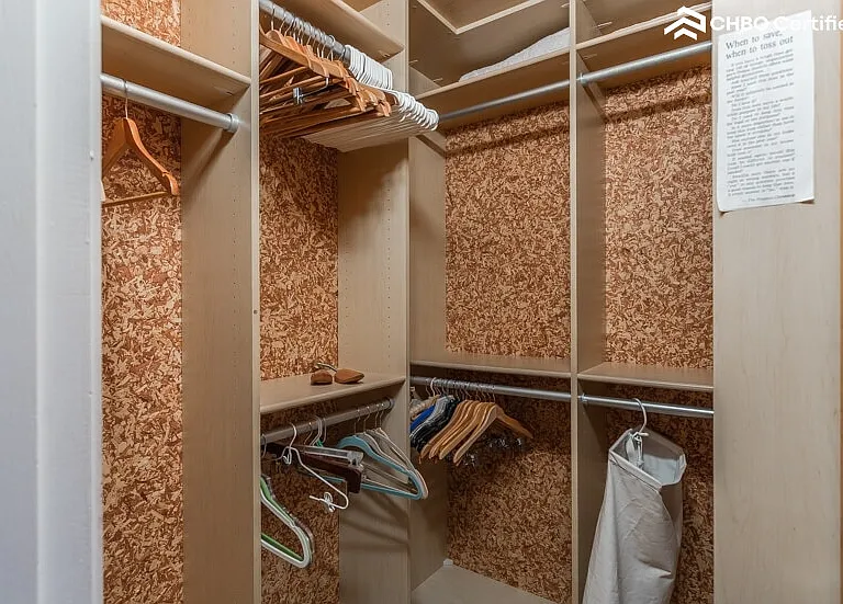 8380 Greensboro Dr #810 — Photo 17