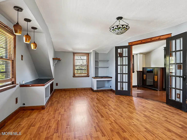 15 Woolley Ave — Photo 15
