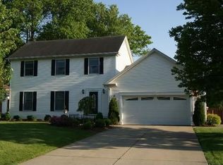 1755 Island Dr, Poland, OH