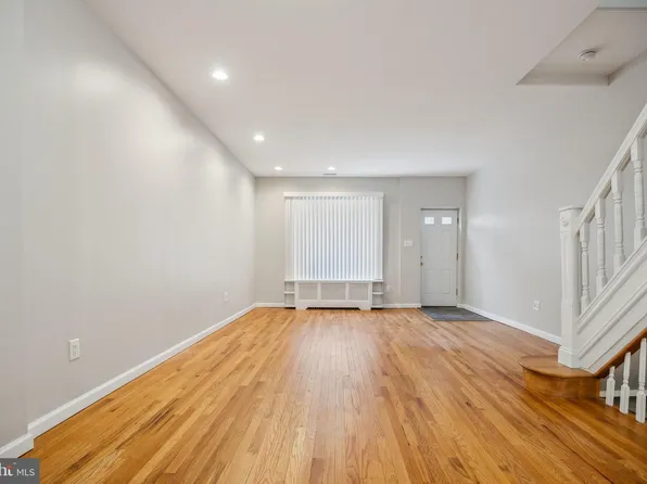 2428 S Chadwick St, Philadelphia, PA 19145
