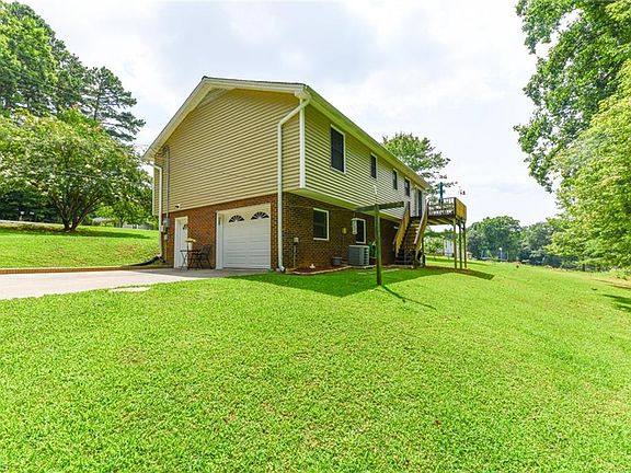5th image of 1551 Darien Blvd