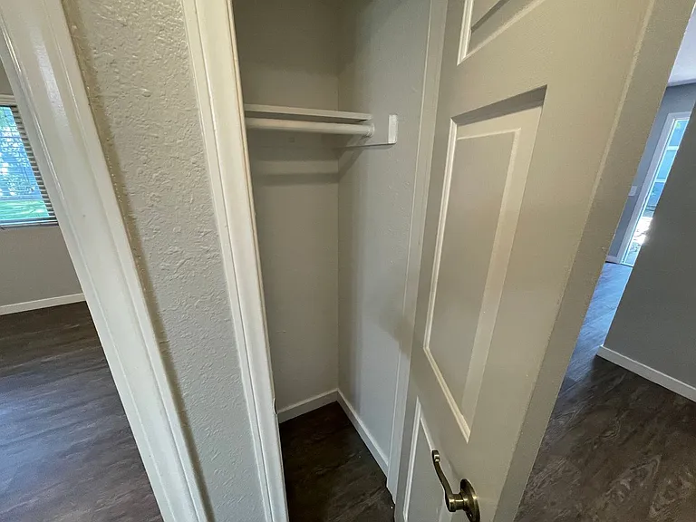 Park Plaza Apartments — Photo 126