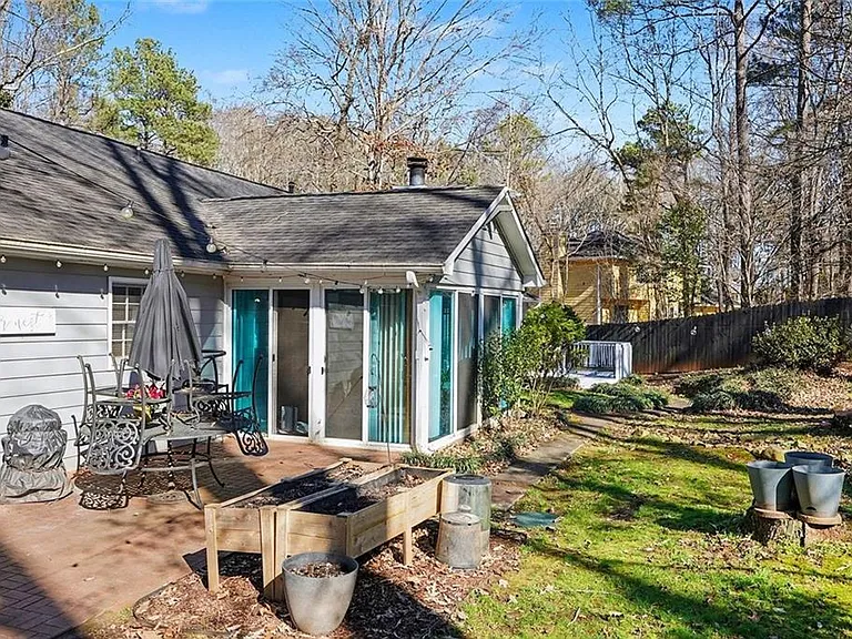 8671 Twin Oaks Dr — Photo 29