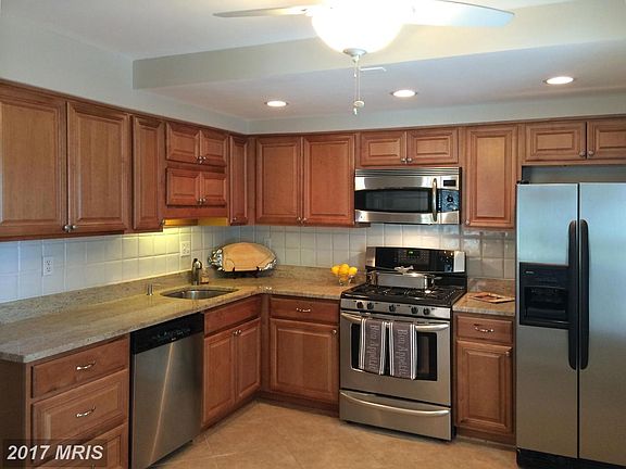 4th image of 3150 Hartwick Ln