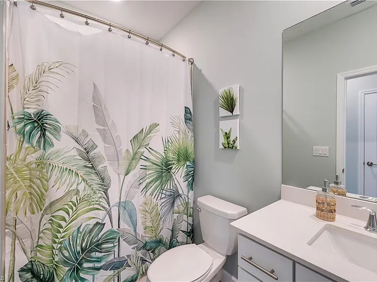 18546 Ives Dr — Photo 22
