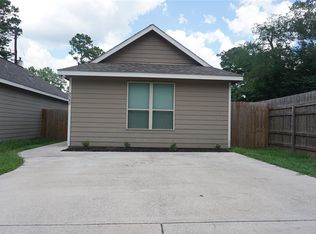 9582 Darkwood St, Willis, TX 77318