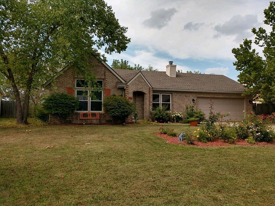 1st image of 2704 W Palisades Pkwy