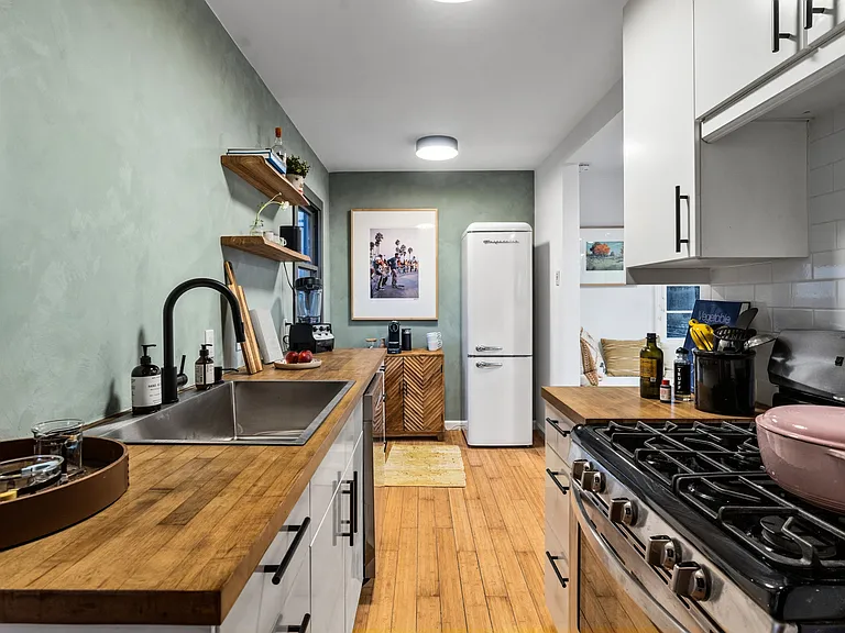 225 Carroll Canal — Photo 14