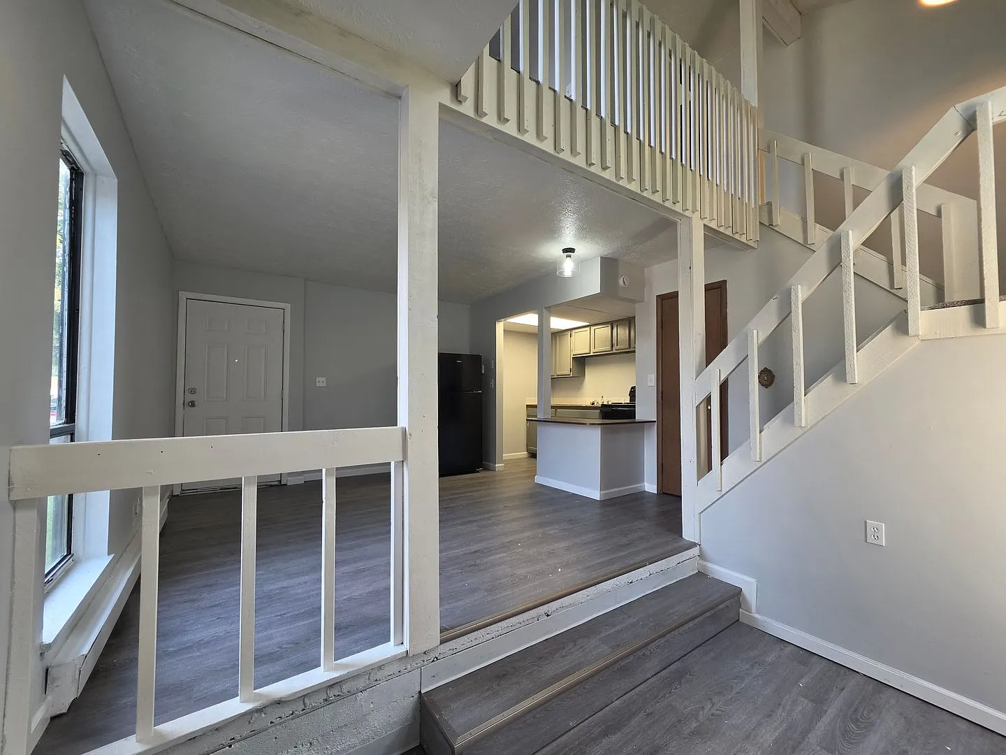 1011 Bruce Rd — Photo 3