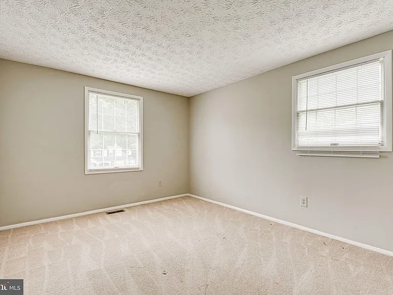 3381 Monarch Ln — Photo 42