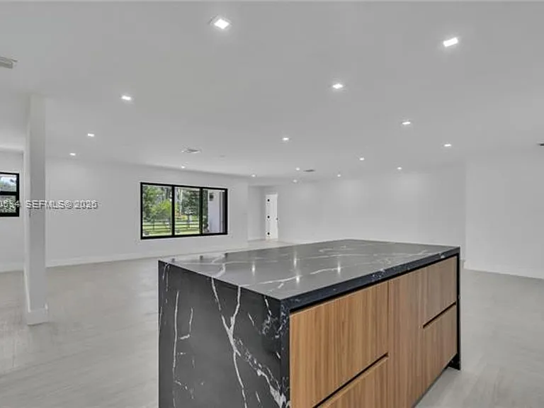 17680 SW 54th St #17680 — Photo 18