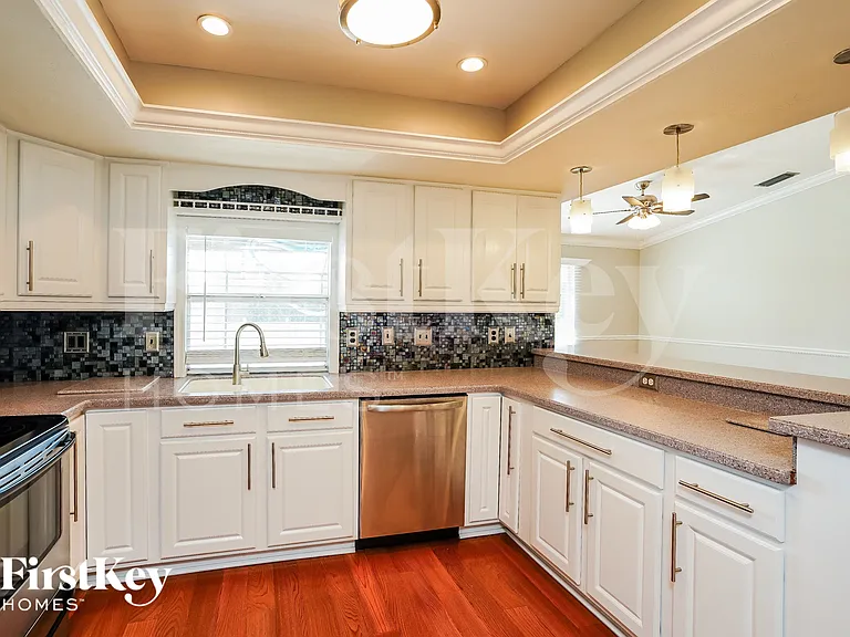 17261 Oriole Rd — Photo 6