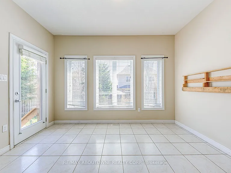 816 Roulston St — Photo 16