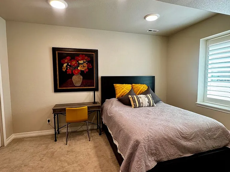 4553 Hanging Lake Cir — Photo 29