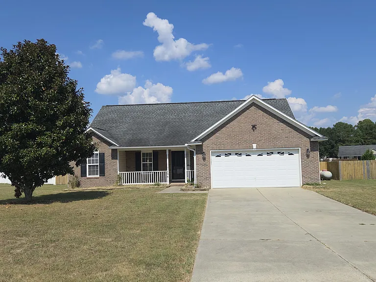 196 Sandspur Ct — Photo 1