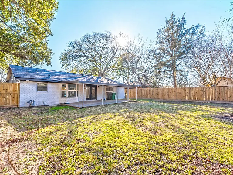 8518 Cedel Dr — Photo 28