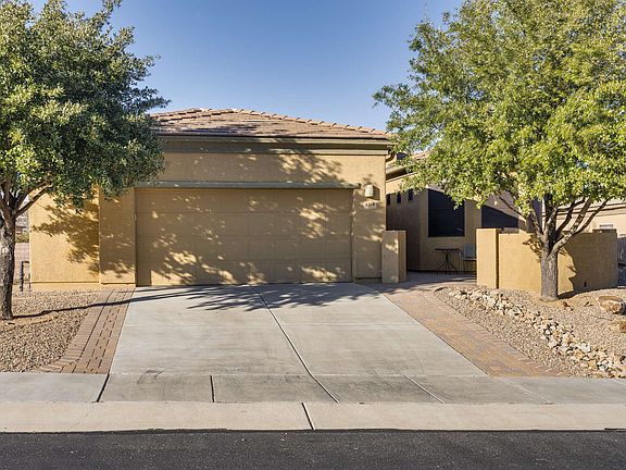 3rd image of 1168 W Tenniel Dr