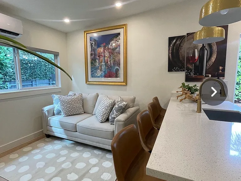 9131 SW 18th Ter — Photo 3