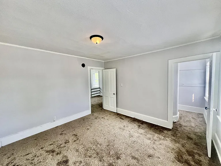 1522 Alabama Ave — Photo 9
