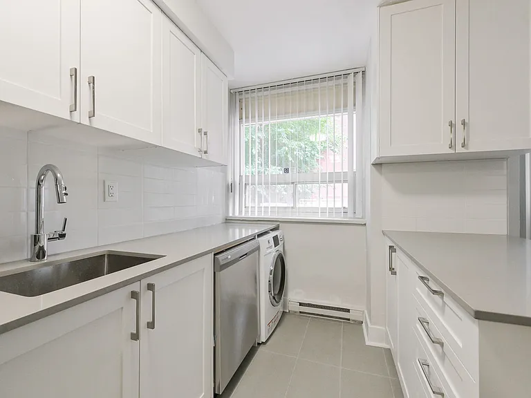 60 Gloucester St #101 — Photo 6