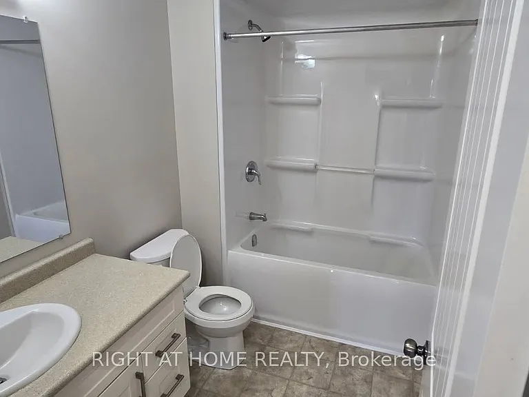 921 Blossom St — Photo 5