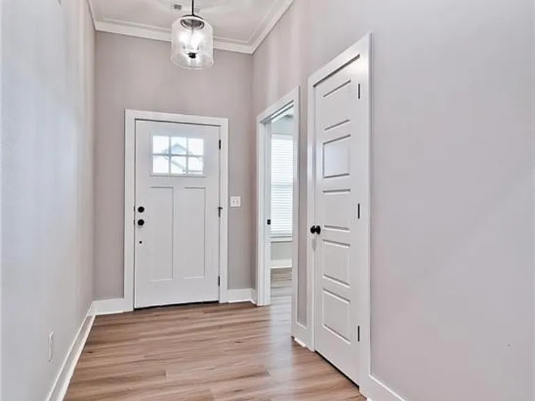 951 Sugar Loaf St — Photo 7