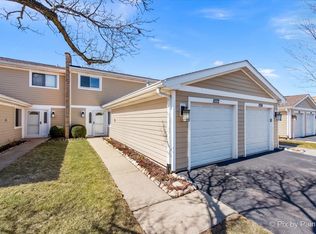 1072 E Cottonwood Way, Palatine, IL 60074