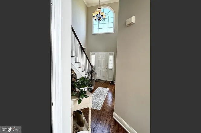 88 Granville Way — Photo 2