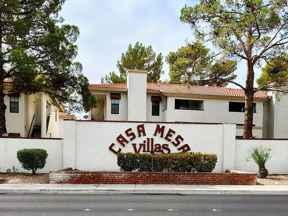 6663 W Tropicana Ave #202