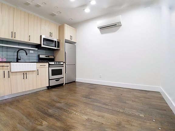 2nd image of 120 Van Buren St Floor 2
