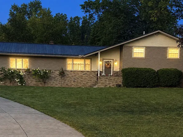591 Salt Springs Rd, Warren, OH 44481