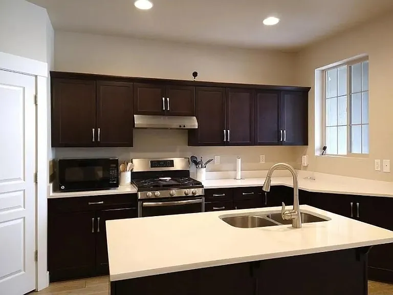 357 E Vancott Way — Photo 4
