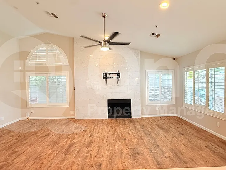 9140 E Siesta Ln — Photo 4