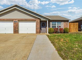 3500 SW Landau Ct, Bentonville, AR 72712