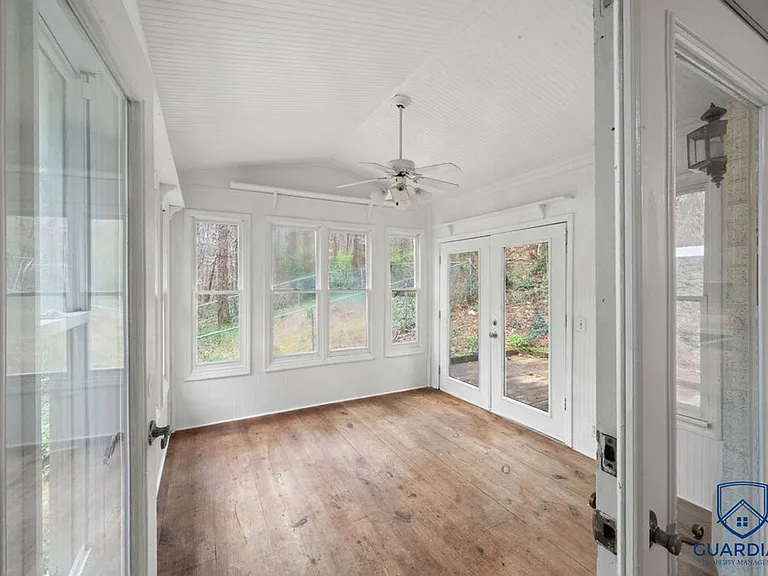 415 Hill St — Photo 7