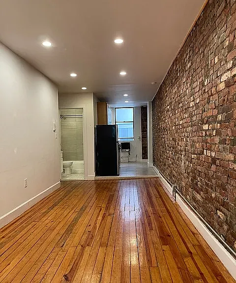 15 Stanton St #1B — Photo 2