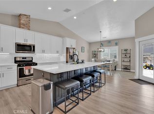 22445 Pacific St, Apple Valley, CA 92308