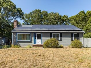 8 Picasso Pl, Barnstable, MA 02630