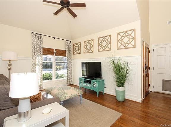 3rd image of 5912 Shumard Oak Ln