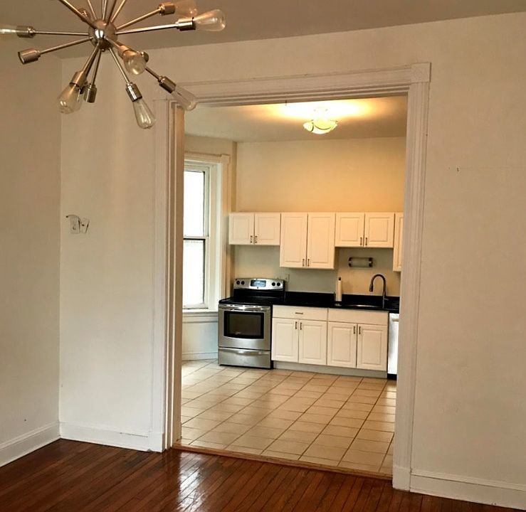 1st image of 402 Fairfax Ave APT 1B