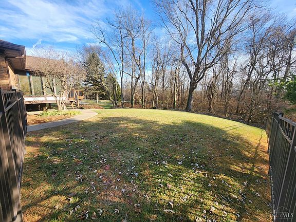 3rd image of 7385 Southpointe Dr