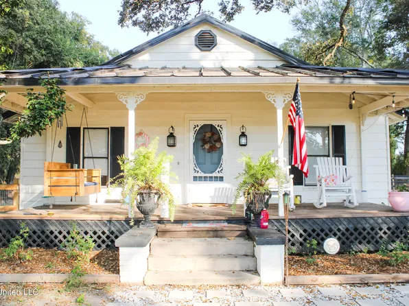1230 Weeks Rd, Lucedale, MS 39452