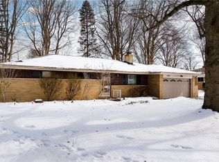 5229 Evergreen Dr, North Olmsted, OH 44070