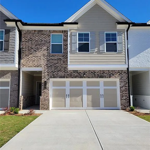 5205 Fox Den Rd — Photo 1
