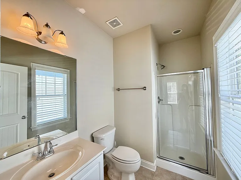7758 Acc Blvd — Photo 14