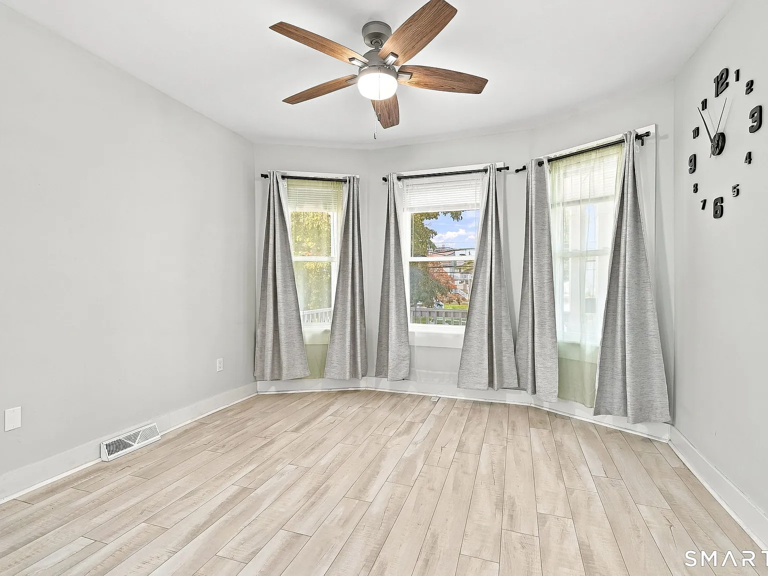 2 bed, 1.0 bath, 875 sqft, $2,500 — Photo 4