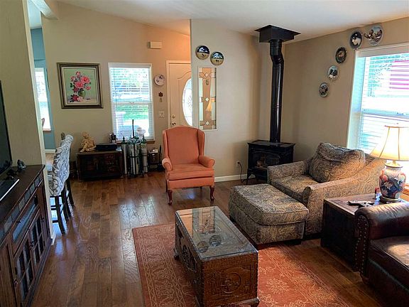 5th image of 3563 Evergreen Cir