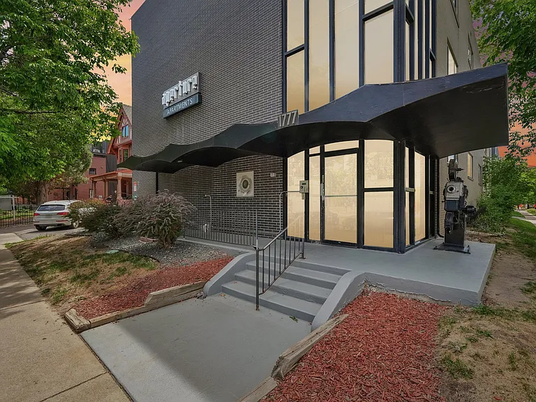 Aperture Apartments — Photo 22