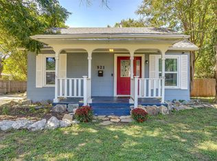 921 Gillham Rd, River Oaks, TX 76114