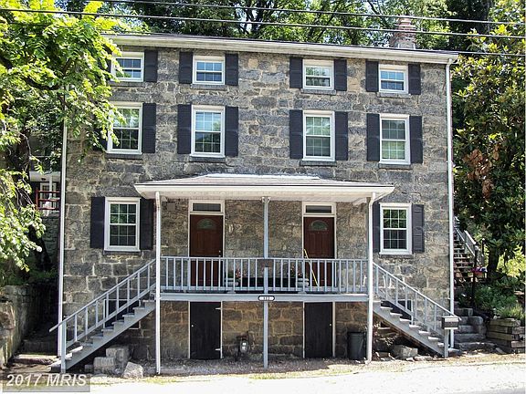 A Circa 1872 appears to have once been a duplex